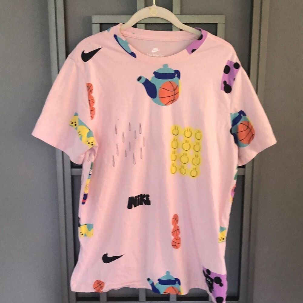 Nike Pink smiley, face basketball, tea, cup T-shirt size L